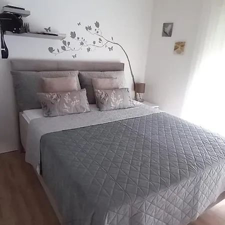 Ela Marija Apartman *