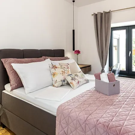 Apartment Ela Marija Crikvenica